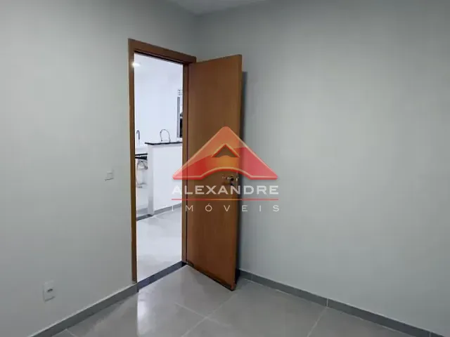 Apartamento 2 quartos e 1 banheiro, à venda, no bairro Residencial Frei Galvão em São José dos Campos