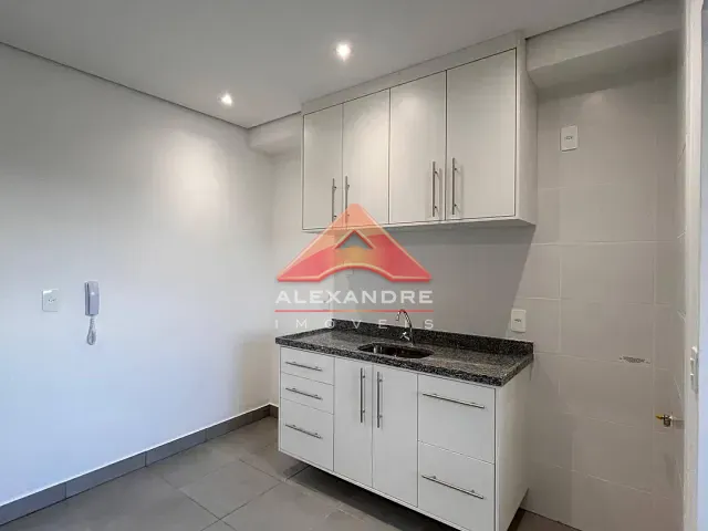 Apartamento 2 quartos e 1 banheiro, para alugar, no bairro Vila Industrial em São José dos Campos
