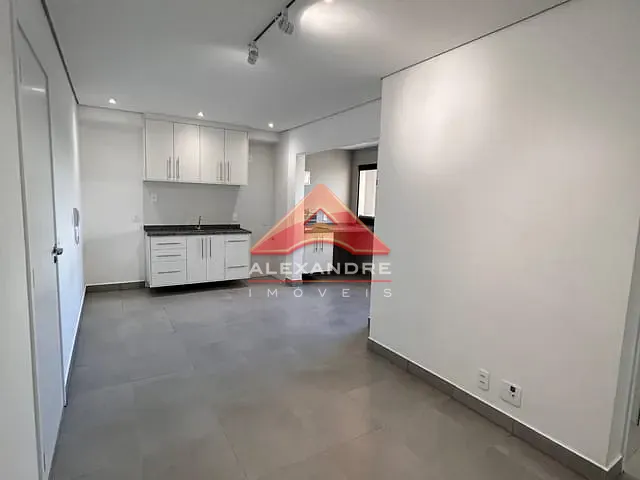 Apartamento 2 quartos e 1 banheiro, para alugar, no bairro Vila Industrial em São José dos Campos