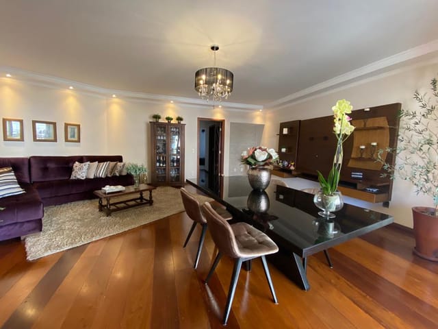 Foto do Apartamento - Apartamento no Edifício CaDoro à venda, 4 dormitórios, sendo 2 suítes, sacada, Centro, Londrina, PR | Aurora Imobi