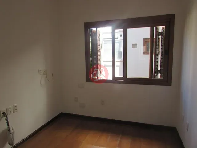 Apartamento com 60m² 2 quartos e 1 banheiro, à venda, no bairro Santa Cecília em Porto Alegre