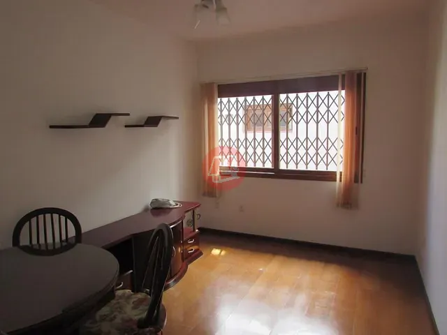 Apartamento com 60m² 2 quartos e 1 banheiro, à venda, no bairro Santa Cecília em Porto Alegre
