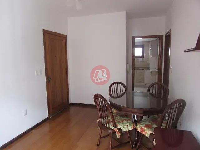 Apartamento com 60m² 2 quartos e 1 banheiro, à venda, no bairro Santa Cecília em Porto Alegre