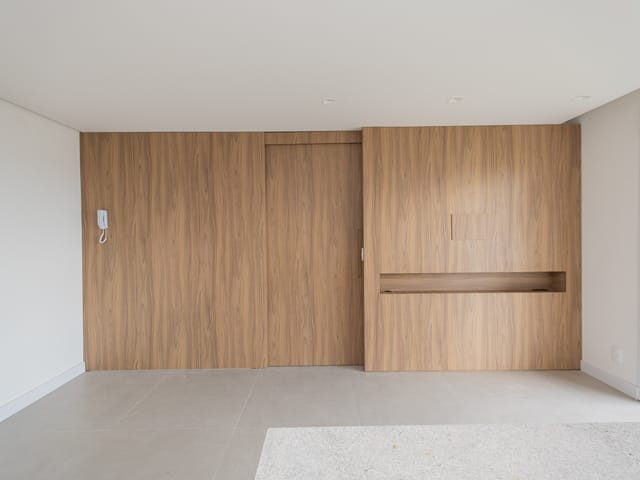 Apartamento 3 quartos e 2 banheiros, à venda ou para alugar, no bairro Areal em Pelotas