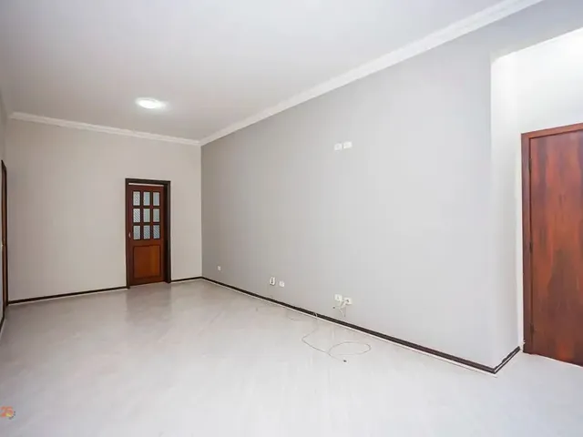 Apartamento 2 quartos e 2 banheiros, para alugar, no bairro São Francisco em Curitiba