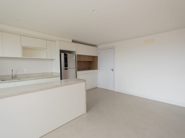 Apartamento 3 quartos e 2 banheiros, à venda ou para alugar, no bairro Areal em Pelotas