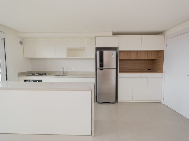Apartamento 3 quartos e 2 banheiros, à venda ou para alugar, no bairro Areal em Pelotas