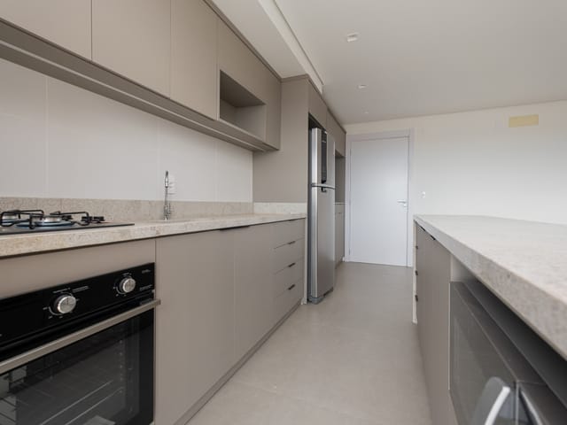 Apartamento 3 quartos e 2 banheiros, à venda ou para alugar, no bairro Areal em Pelotas