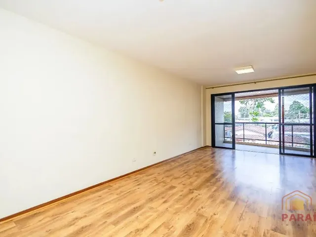 Apartamento 2 quartos e 1 banheiro, para alugar, no bairro Bacacheri em Curitiba