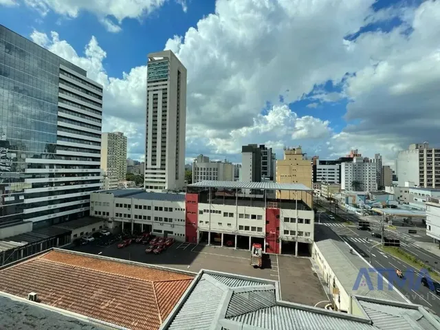 Apartamento 2 quartos e 2 banheiros, para alugar, no bairro Batel em Curitiba