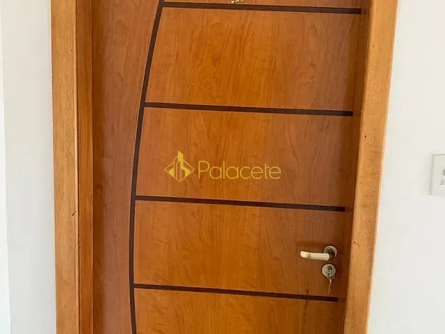 Apartamento com 95m² 3 quartos e 2 banheiros, para alugar, no bairro Residencial Mombaça I em Pindamonhangaba