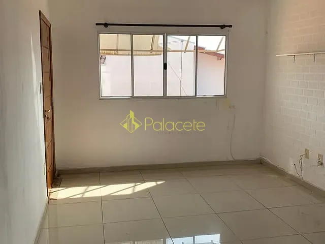 Apartamento com 95m² 3 quartos e 2 banheiros, para alugar, no bairro Residencial Mombaça I em Pindamonhangaba