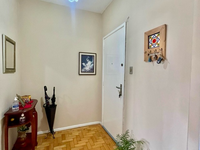 Apartamento com 91m² 2 quartos e 1 banheiro, à venda, no bairro Centro em Pelotas