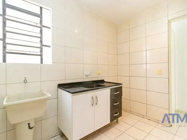 Apartamento 2 quartos e 1 banheiro, para alugar, no bairro Campo Comprido em Curitiba