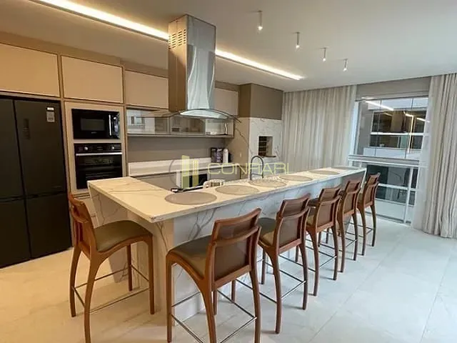 Apartamento com 200m² 4 quartos e 5 banheiros, à venda ou para alugar, no bairro Meia Praia em Itapema