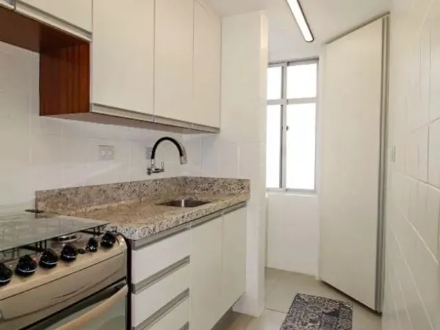 Apartamento 1 quarto e 1 banheiro, para alugar, no bairro Centro em Curitiba
