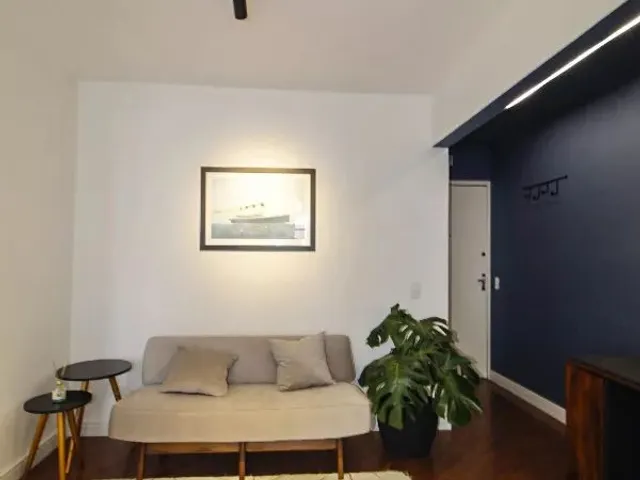 Apartamento 1 quarto e 1 banheiro, para alugar, no bairro Centro em Curitiba