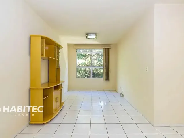 Apartamento 2 quartos e 1 banheiro, para alugar, no bairro Campo Comprido em Curitiba