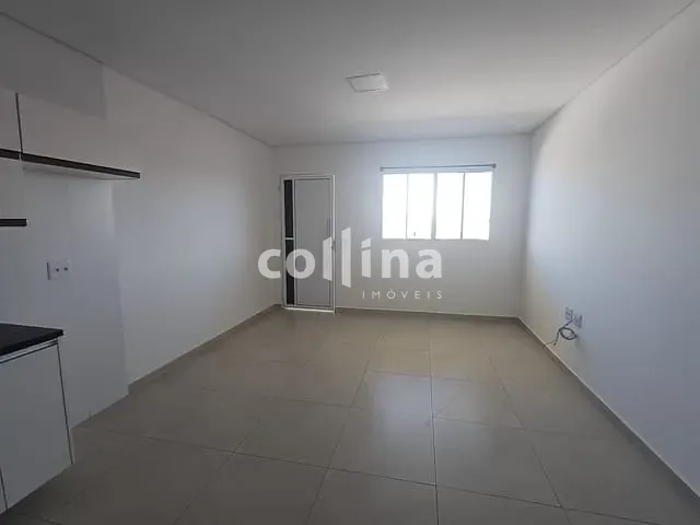 Apartamento com 54m² 2 quartos e 1 banheiro, para alugar, no bairro Jardim Maria Beatriz em Carapicuíba