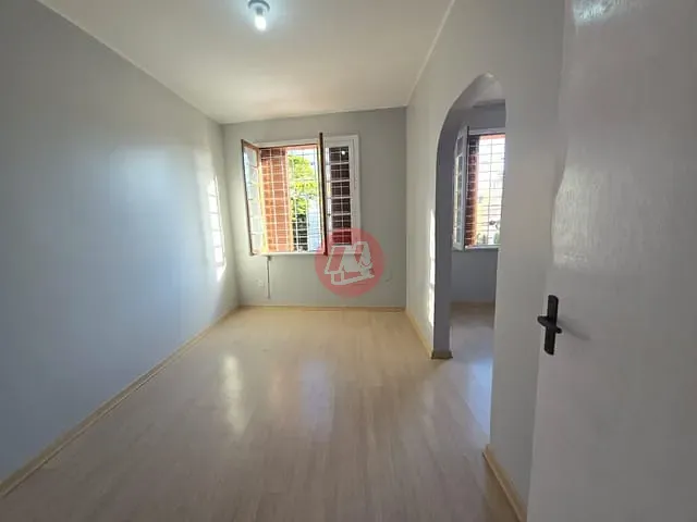 Apartamento com 80m² 3 quartos e 1 banheiro, para alugar, no bairro Santana em Porto Alegre