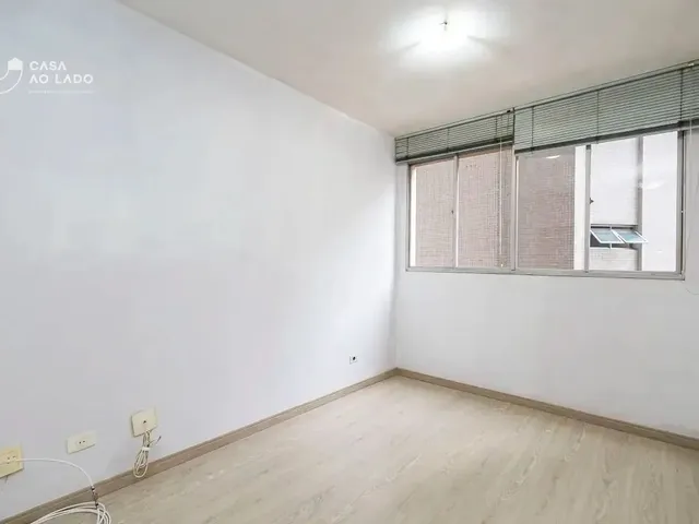 Apartamento 1 quarto e 1 banheiro, à venda, no bairro Centro em Curitiba