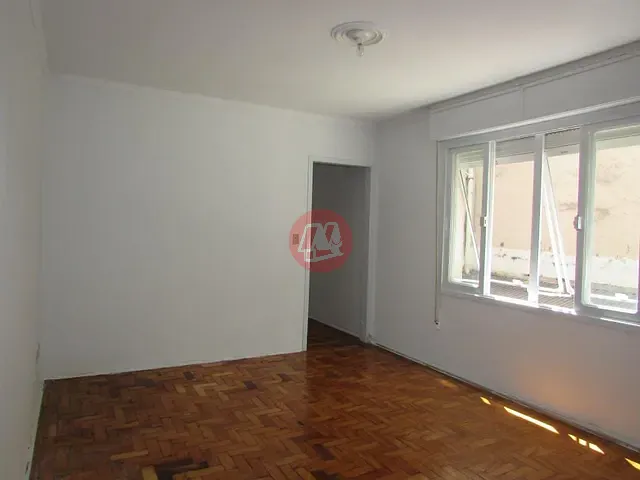 Apartamento com 65m² 2 quartos e 1 banheiro, para alugar, no bairro Santa Cecília em Porto Alegre