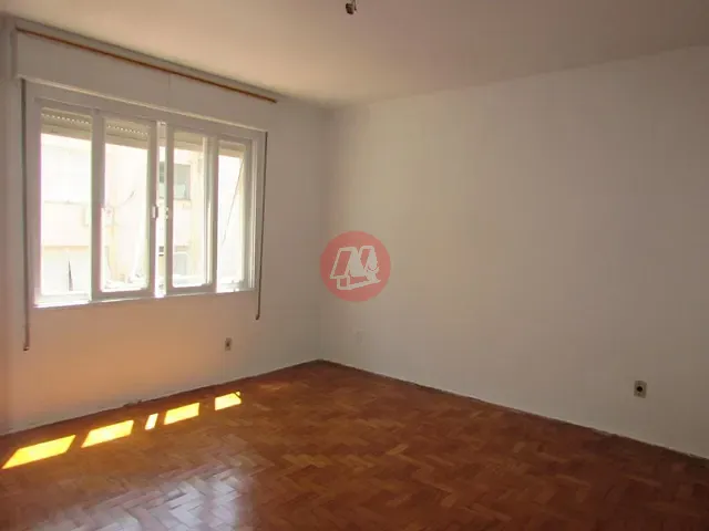 Apartamento com 65m² 2 quartos e 1 banheiro, para alugar, no bairro Santa Cecília em Porto Alegre