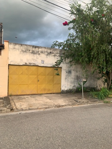 Casa com 258m² 2 quartos e 3 banheiros, à venda, no bairro Conjunto Habitacional Terra dos Ipês I (Norte) em Pindamonhangaba