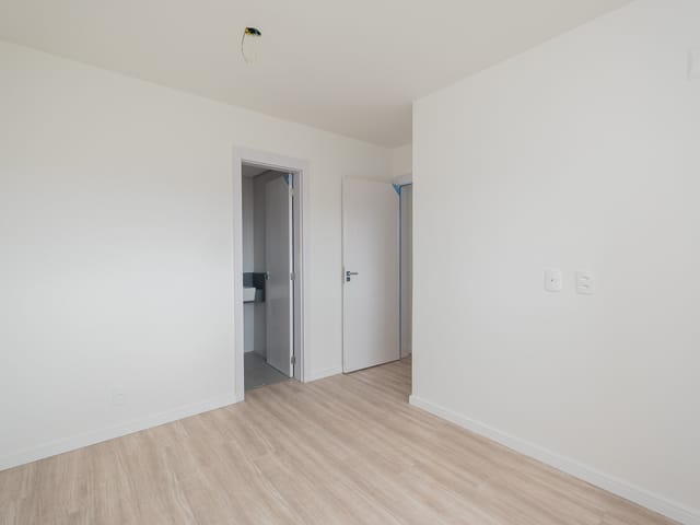 Apartamento 2 quartos e 2 banheiros, à venda, no bairro Areal em Pelotas