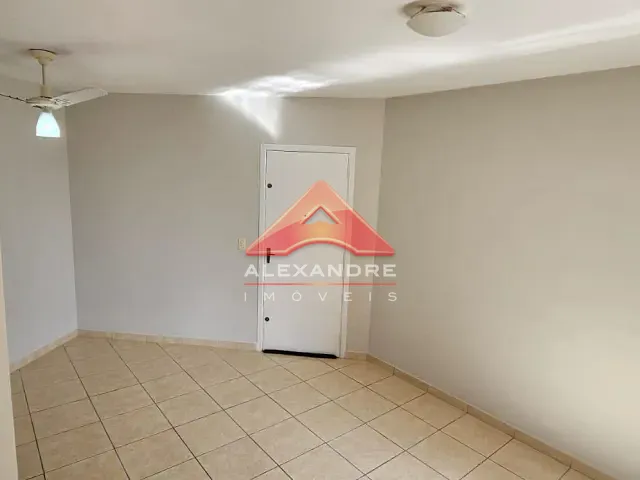 Apartamento 2 quartos e 1 banheiro, para alugar, no bairro Monte Castelo em São José dos Campos