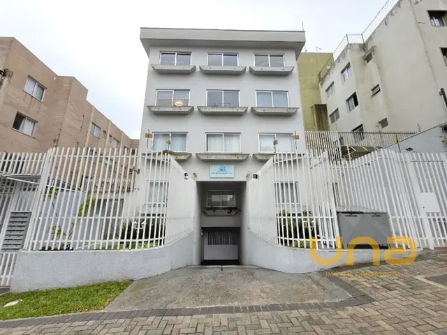Apartamento 3 quartos e 2 banheiros, para alugar, no bairro AGUA VERDE em Curitiba