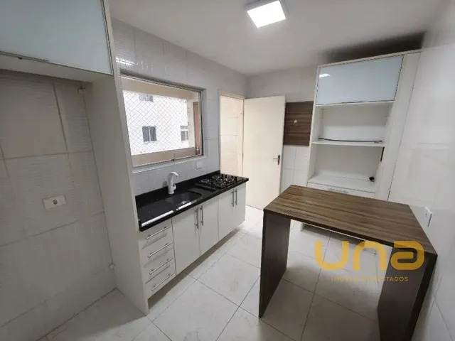 Apartamento 3 quartos e 2 banheiros, para alugar, no bairro AGUA VERDE em Curitiba