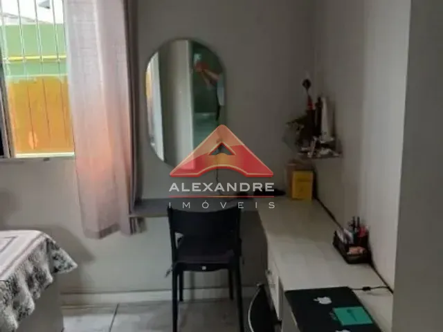 Apartamento 2 quartos e 1 banheiro, à venda, no bairro Jardim Ismênia em São José dos Campos