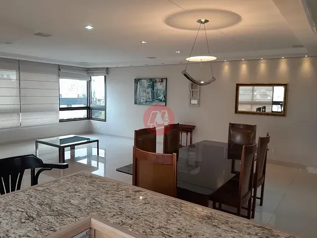 Apartamento com 200m² 4 quartos e 5 banheiros, à venda, no bairro Rio Branco em Porto Alegre