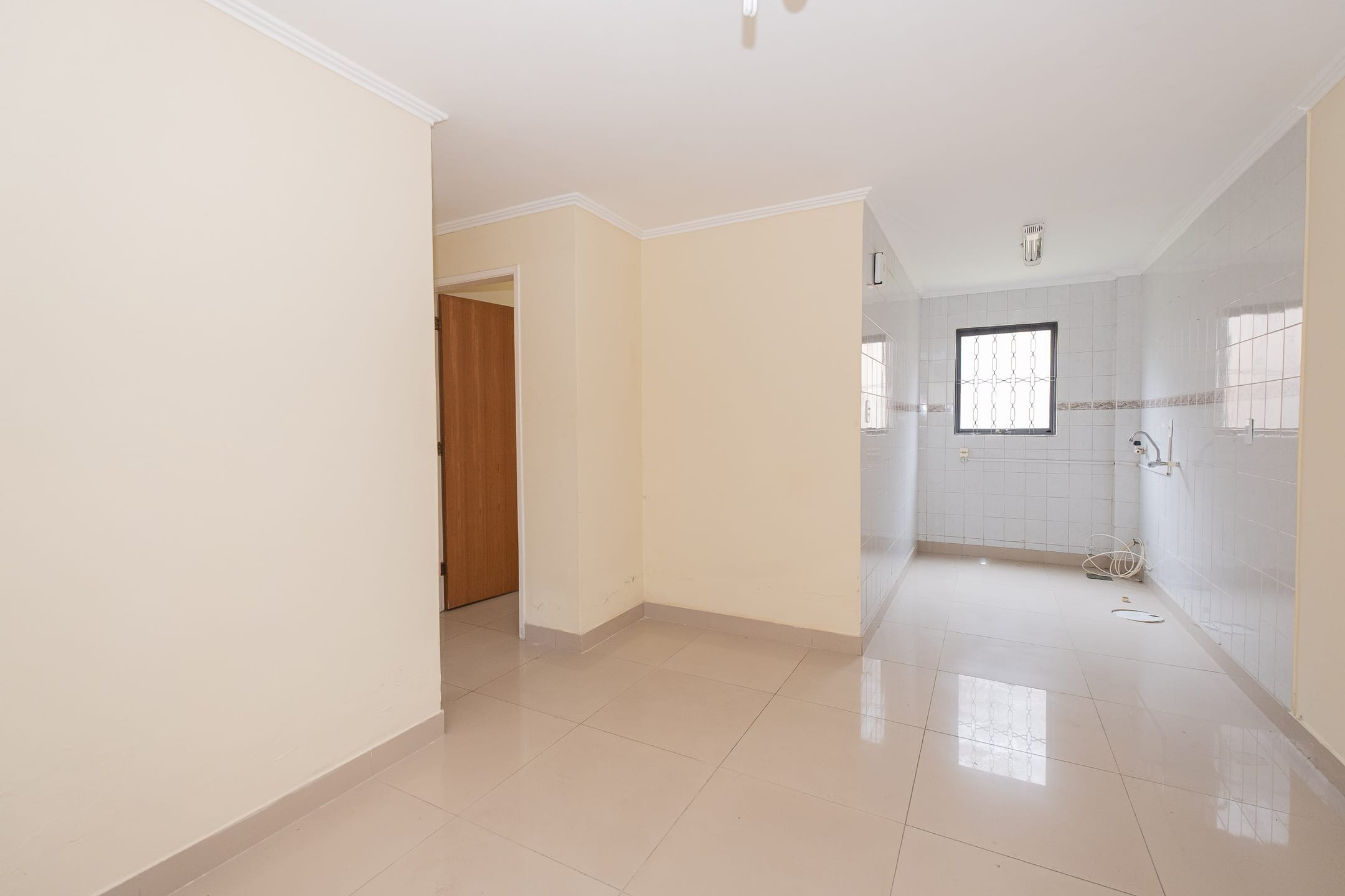 Apartamento de 1 Quarto no Village 1 para Locação, Garagem Privativa e Bloco Bem Localizado na Frente do Condomínio