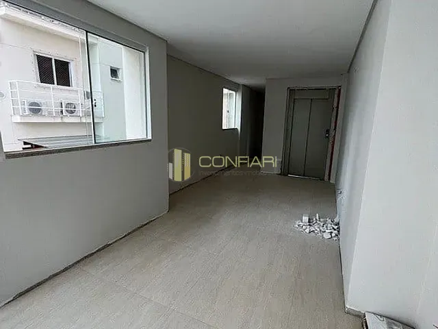 Apartamento com 180m² 3 quartos e 3 banheiros, à venda, no bairro Meia Praia em Itapema