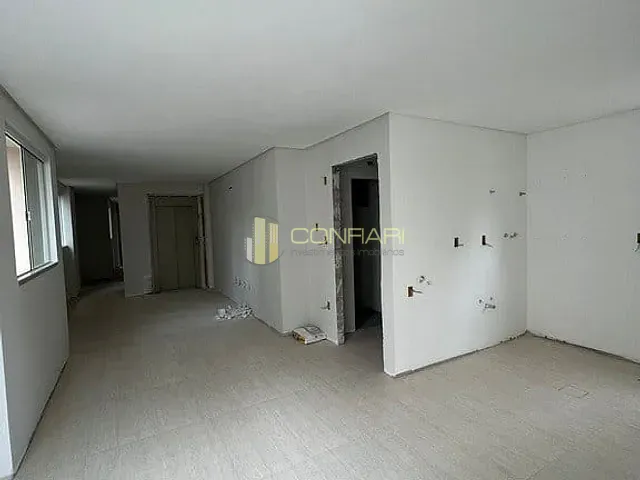 Apartamento com 180m² 3 quartos e 3 banheiros, à venda, no bairro Meia Praia em Itapema