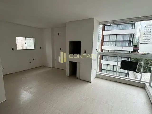 Apartamento com 180m² 3 quartos e 3 banheiros, à venda, no bairro Meia Praia em Itapema