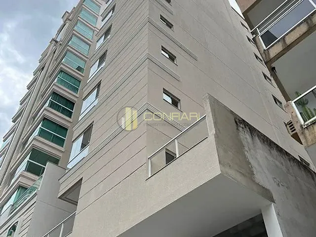 Apartamento com 180m² 3 quartos e 3 banheiros, à venda, no bairro Meia Praia em Itapema