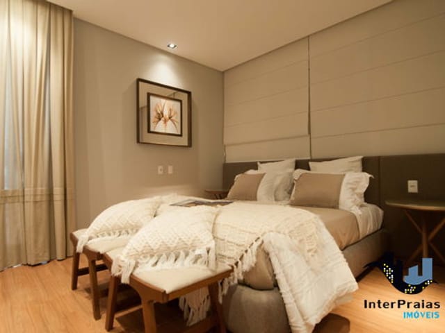 Apartamento com 210m², à venda, no bairro Centro em Balneário Camboriú