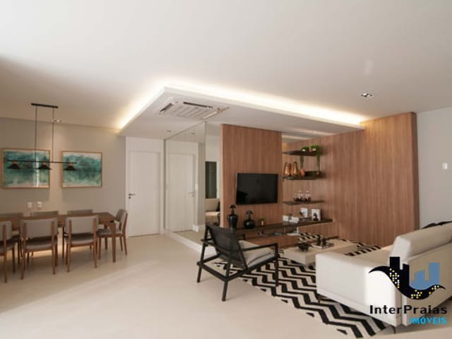Apartamento com 210m², à venda, no bairro Centro em Balneário Camboriú