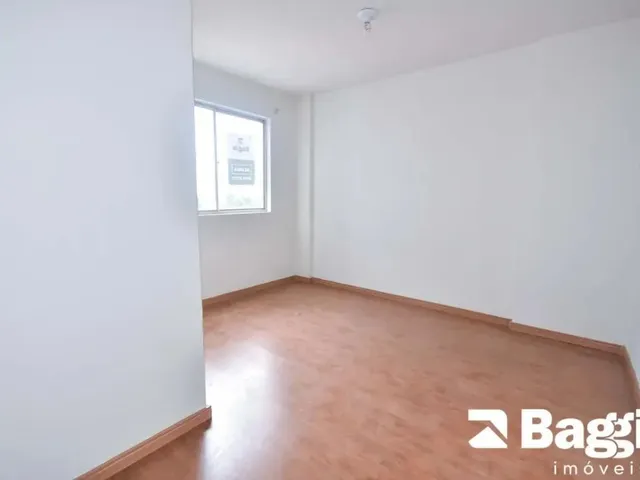 Apartamento 2 quartos e 1 banheiro, à venda, no bairro Cristo Rei em Curitiba