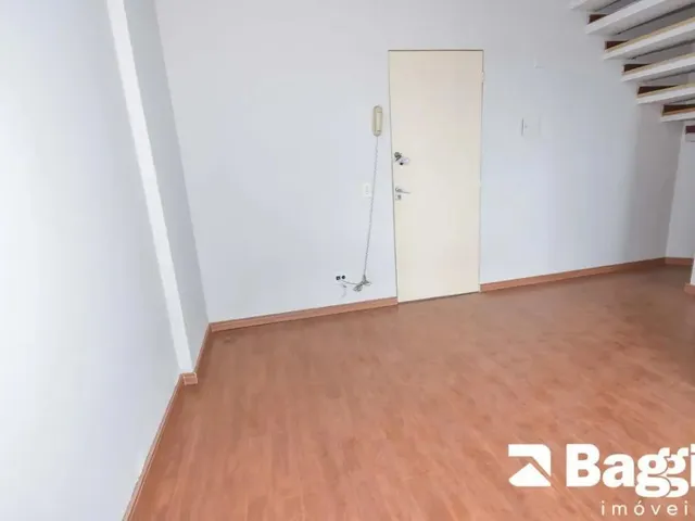 Apartamento 2 quartos e 1 banheiro, à venda, no bairro Cristo Rei em Curitiba