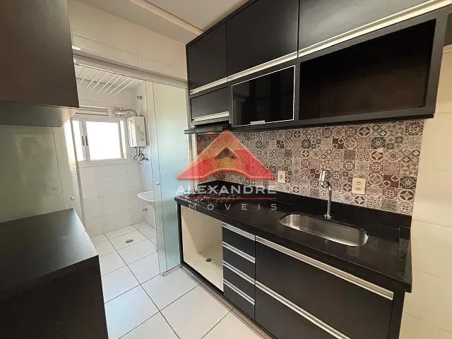 Apartamento 2 quartos e 1 banheiro, à venda, no bairro Jardim Veneza em São José dos Campos