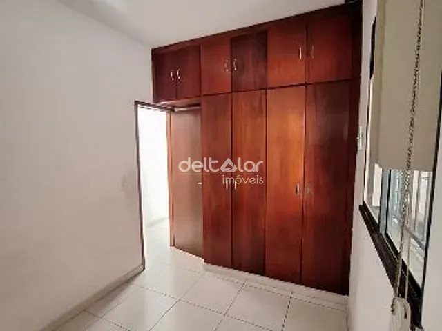 Apartamento com 67m² 3 quartos e 1 banheiro, à venda, no bairro Santa Mônica em Belo Horizonte