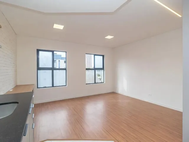 Apartamento 1 quarto e 1 banheiro, para alugar, no bairro Ecoville em Curitiba