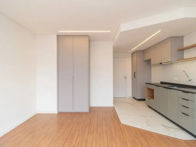 Apartamento 1 quarto e 1 banheiro, para alugar, no bairro Ecoville em Curitiba