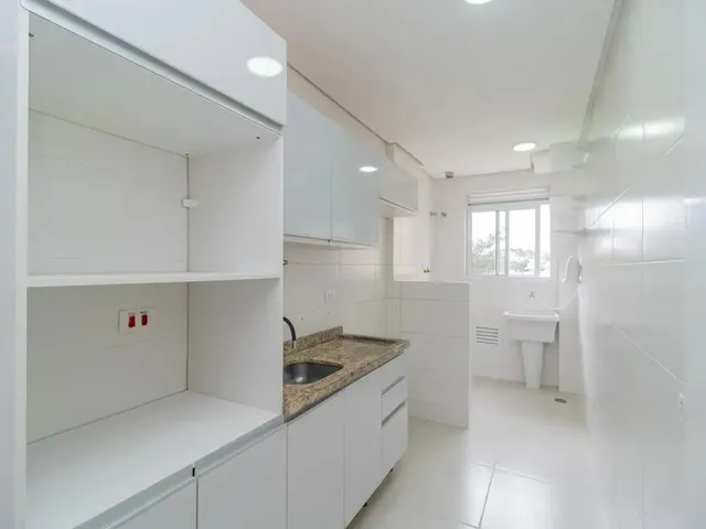 Apartamento 3 quartos e 2 banheiros, para alugar, no bairro Capão Raso em Curitiba