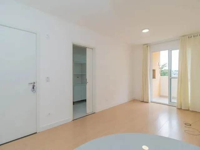 Apartamento 3 quartos e 2 banheiros, para alugar, no bairro Capão Raso em Curitiba