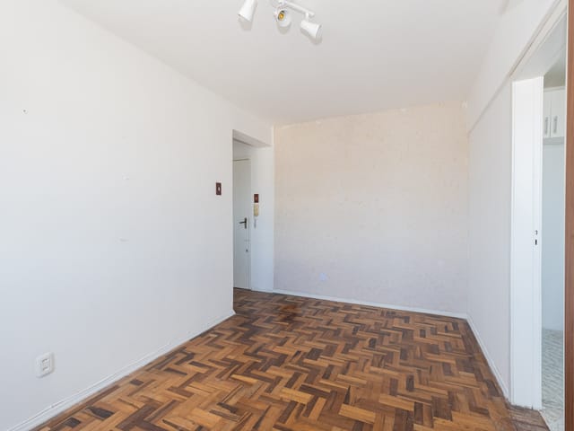 Foto do Apartamento - Apartamento 2 Dormitórios para Aluguel no Centro de Pelotas RS com Excelente Localização, Fácil Acesso a Comércios e Serviços | UP Imóveis